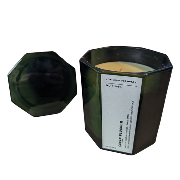 EAST WEST 16oz Cedar Blossom Octagonal Jar Candle - Gift wrapped! - Picture 3 of 7